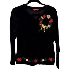 Merry & Bright Black Velvet Holiday Top Christmas Wreath Detail